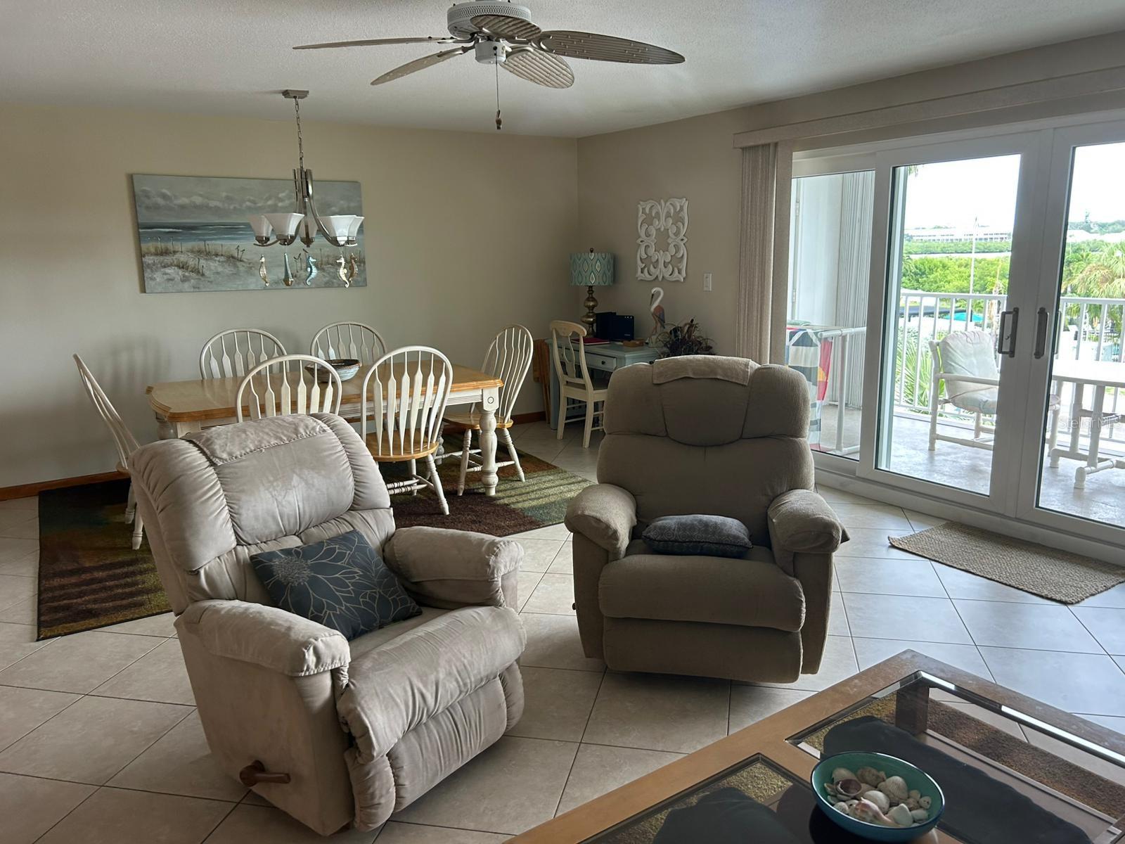 Image 6 of 40 For 19610 Gulf Blvd  206