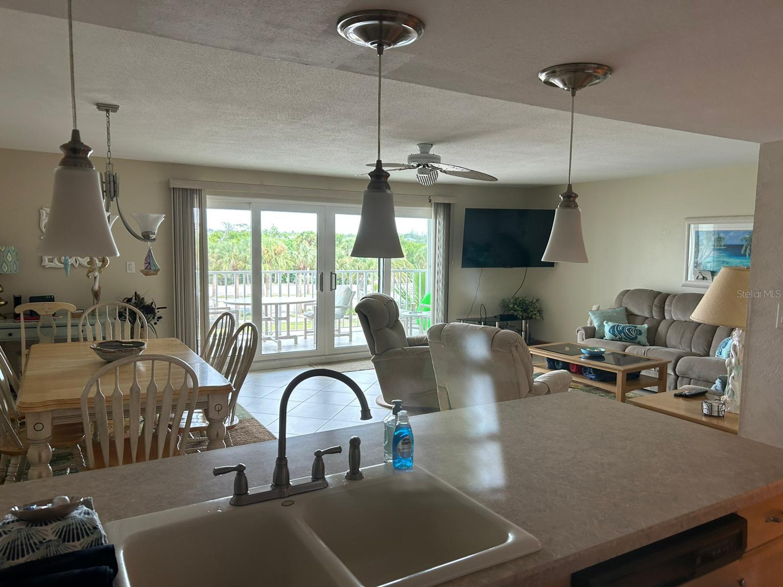 Image 8 of 40 For 19610 Gulf Blvd  206