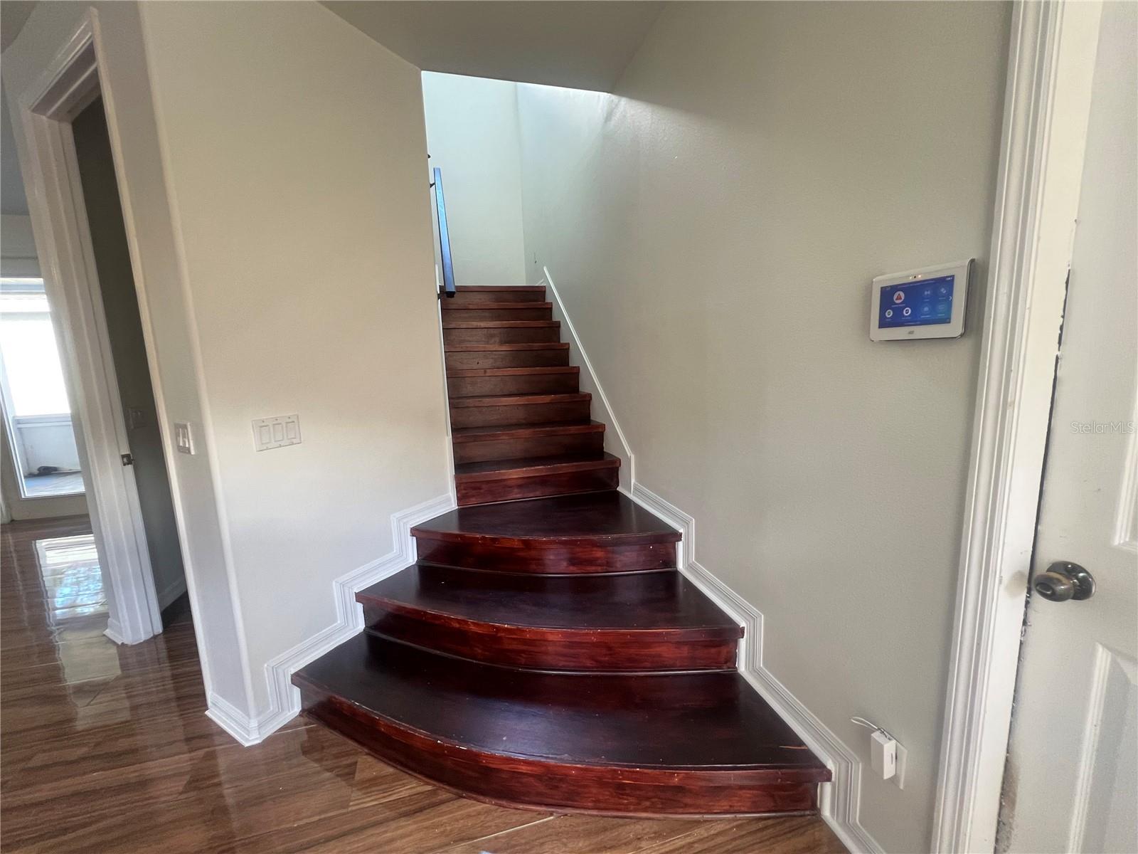 Image 6 of 18 For 6222 Laurel Creek Trail