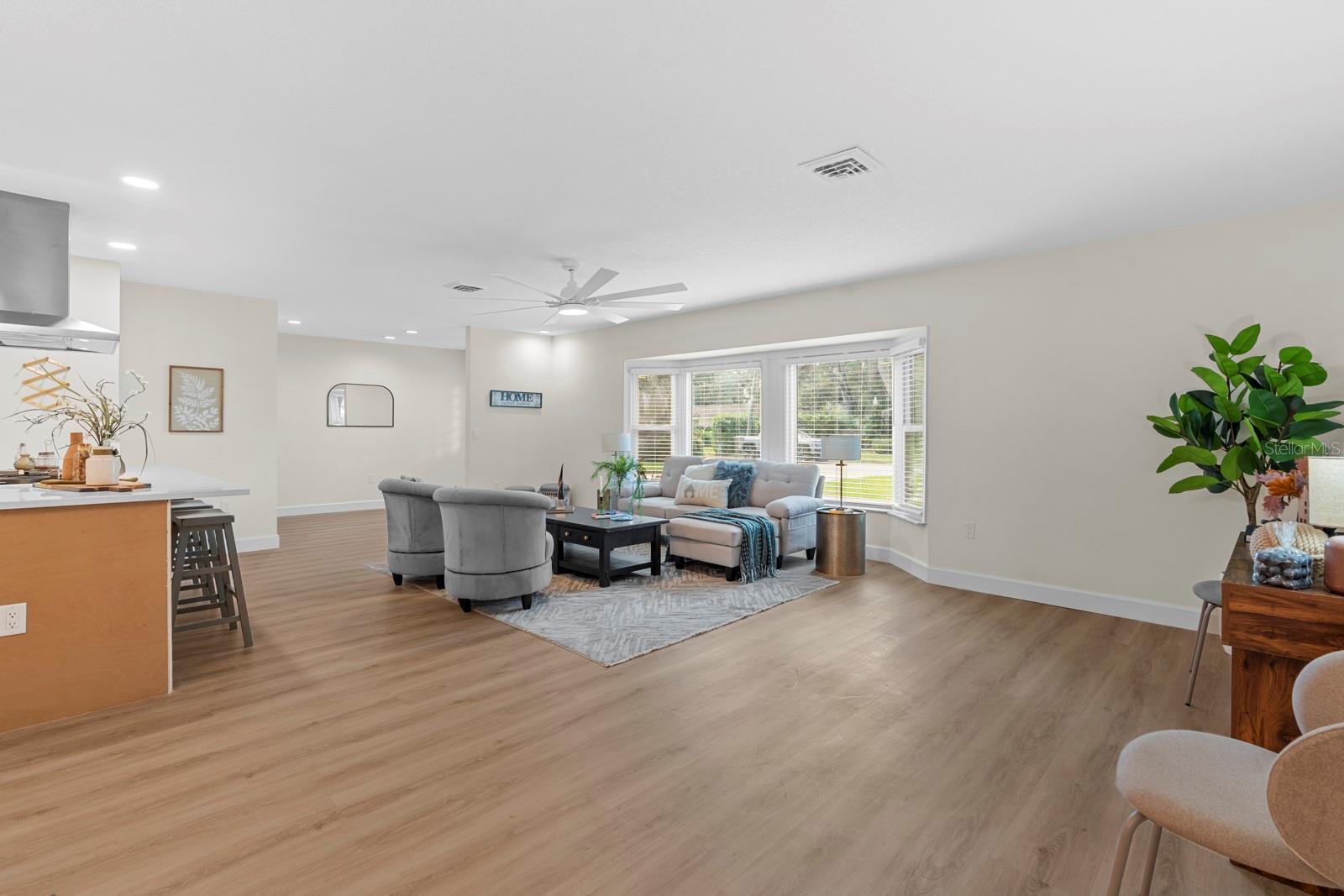 Image 12 of 68 For 4631 Sunset Boulevard