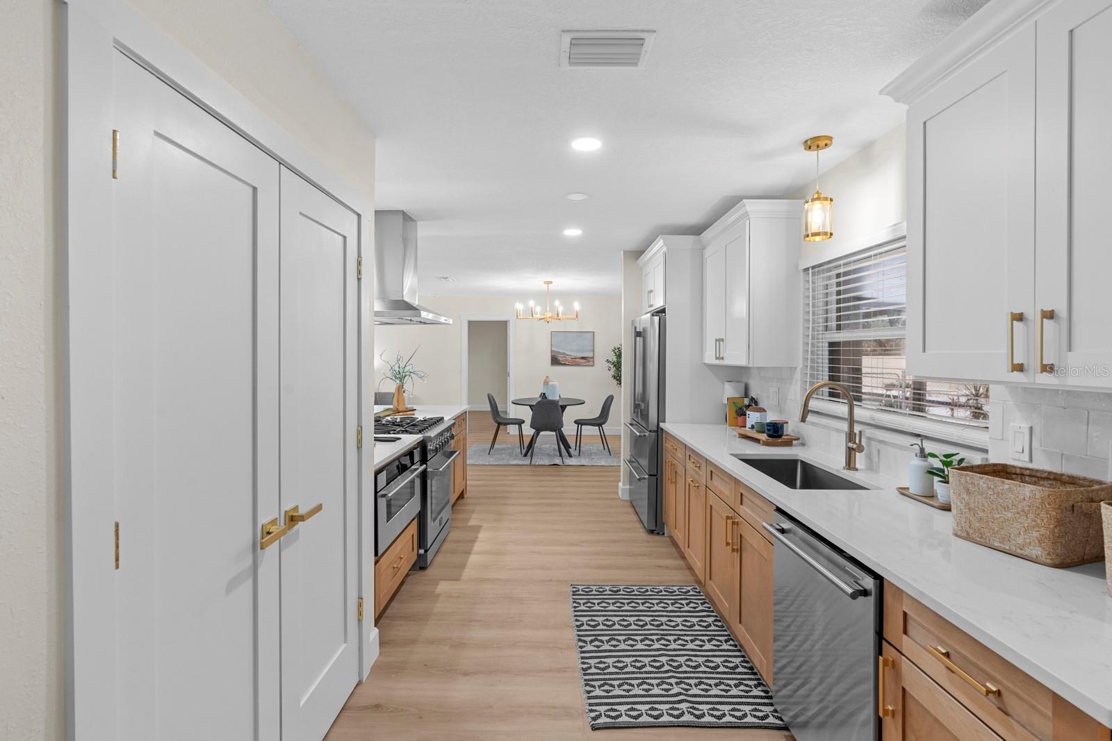 Image 13 of 68 For 4631 Sunset Boulevard