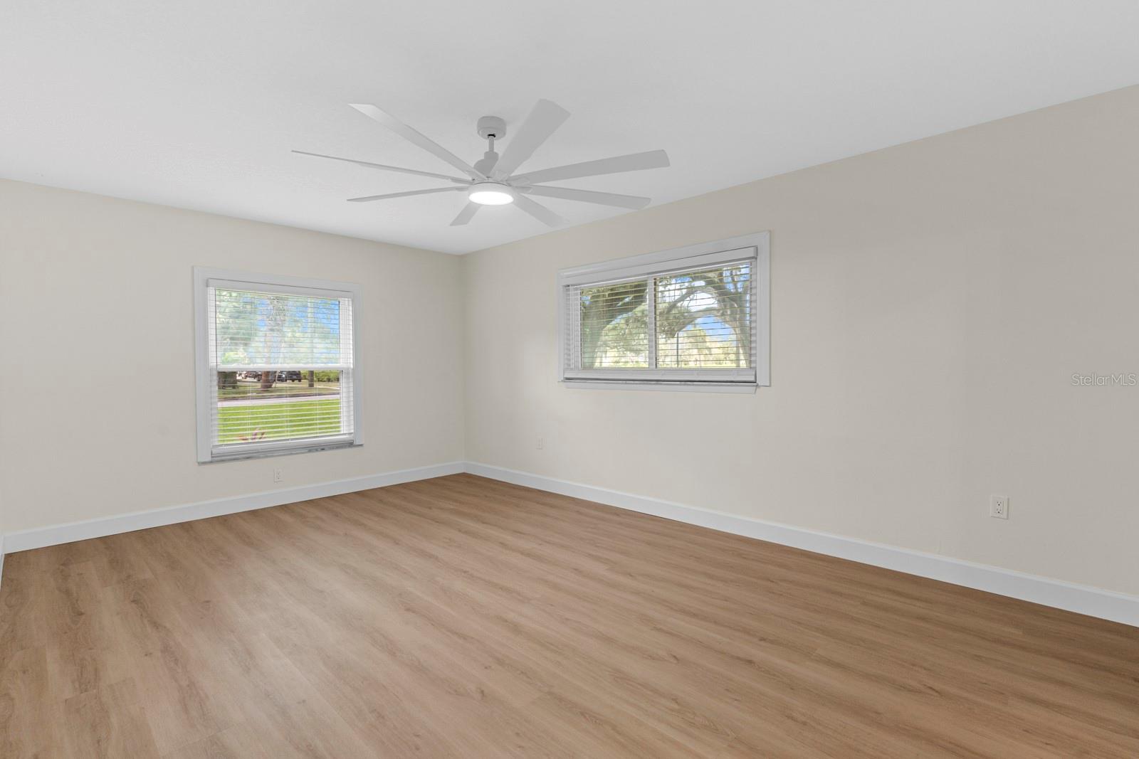 Image 22 of 68 For 4631 Sunset Boulevard