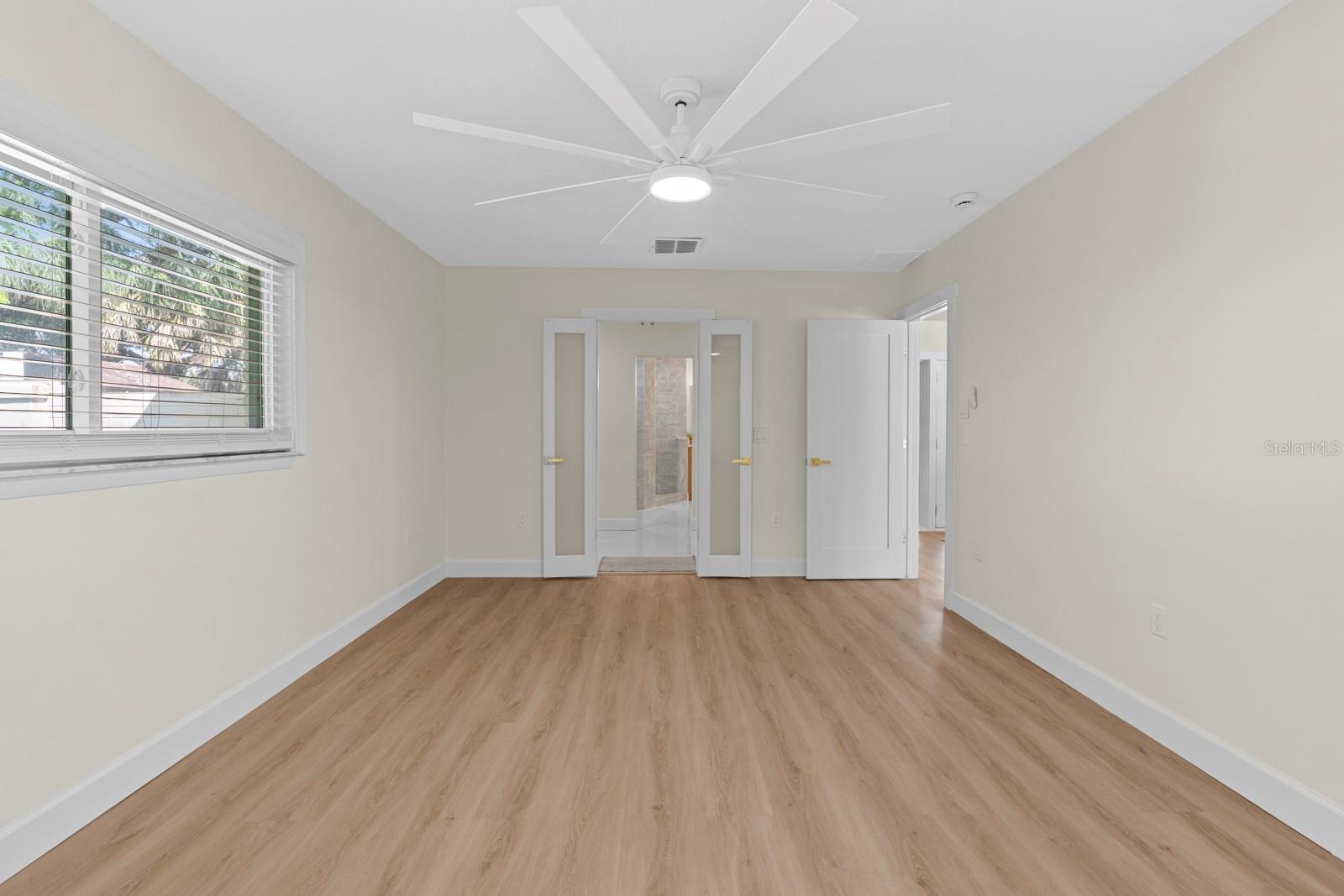 Image 24 of 68 For 4631 Sunset Boulevard