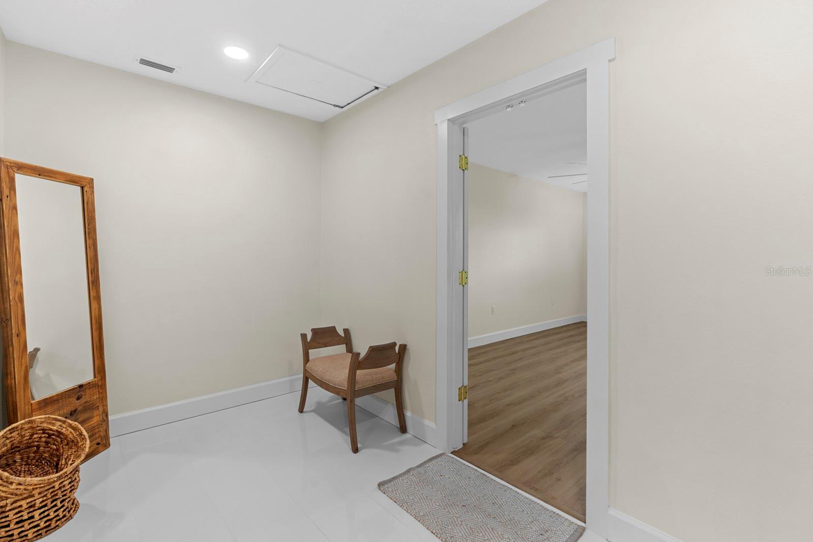 Image 25 of 68 For 4631 Sunset Boulevard