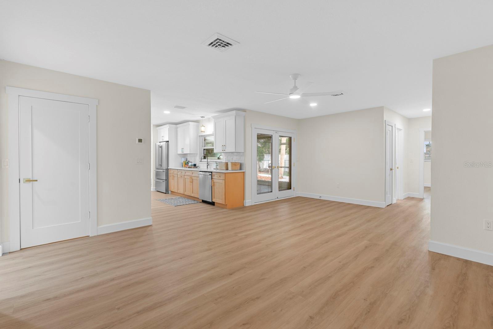 Image 35 of 68 For 4631 Sunset Boulevard