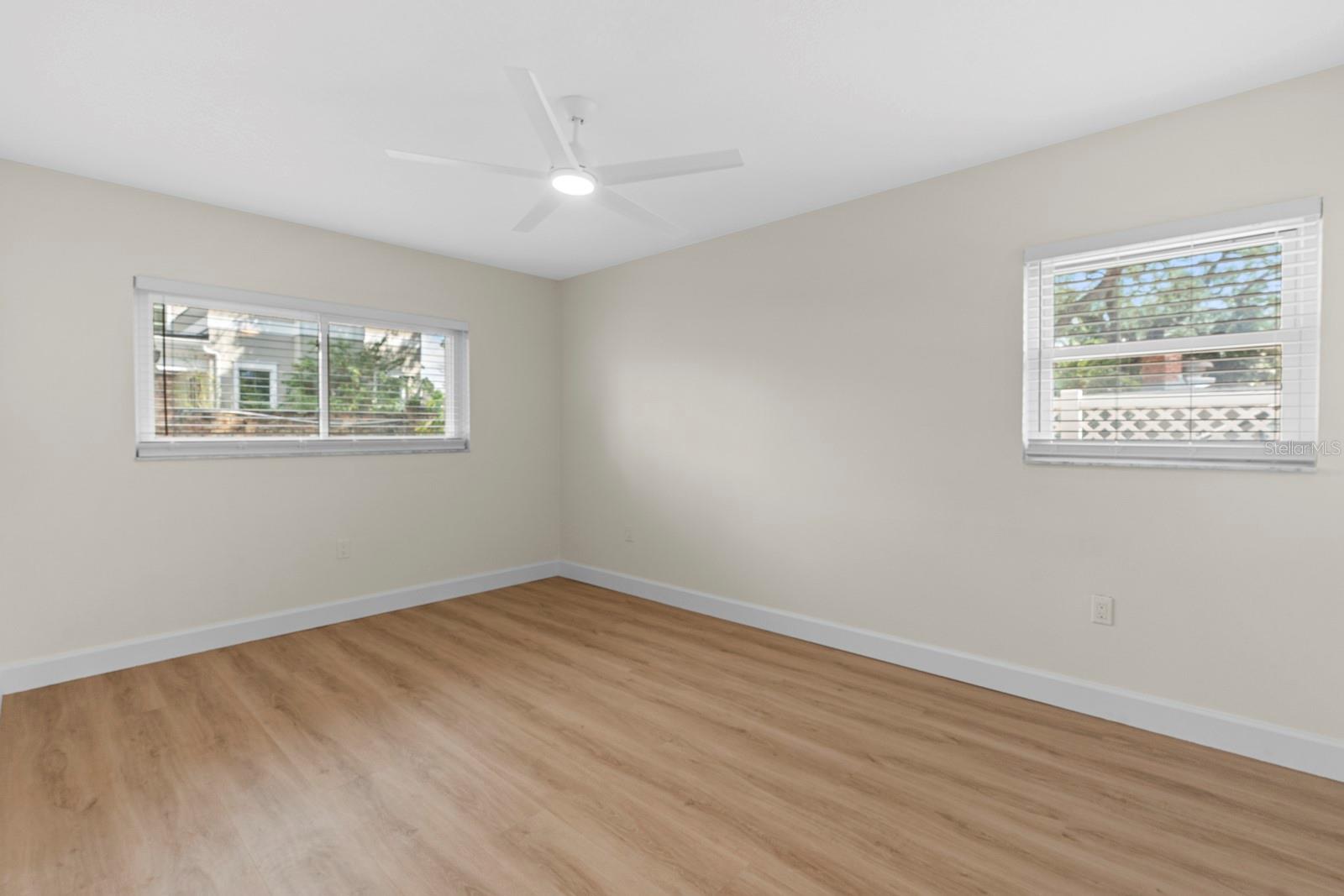 Image 41 of 68 For 4631 Sunset Boulevard