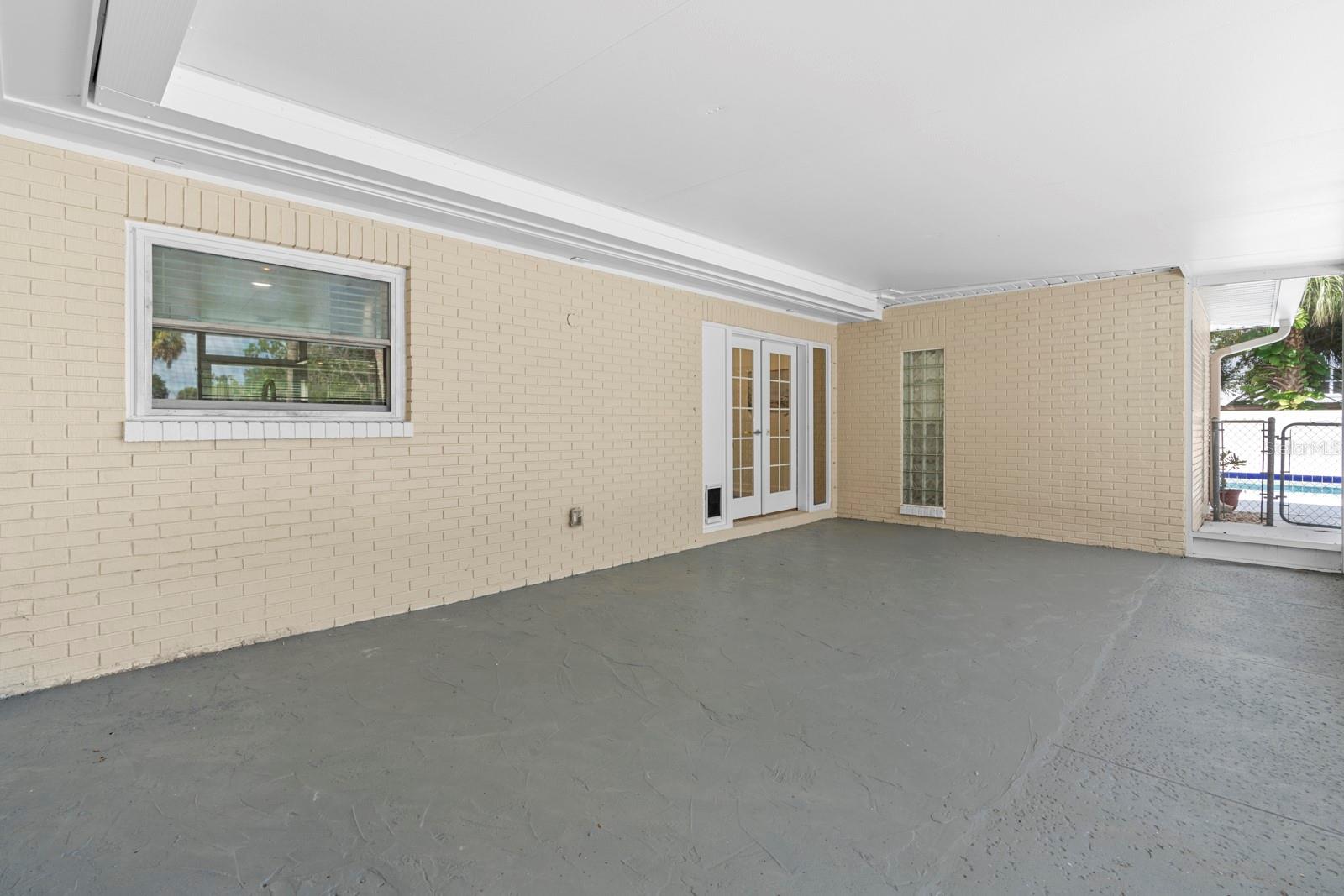 Image 45 of 68 For 4631 Sunset Boulevard