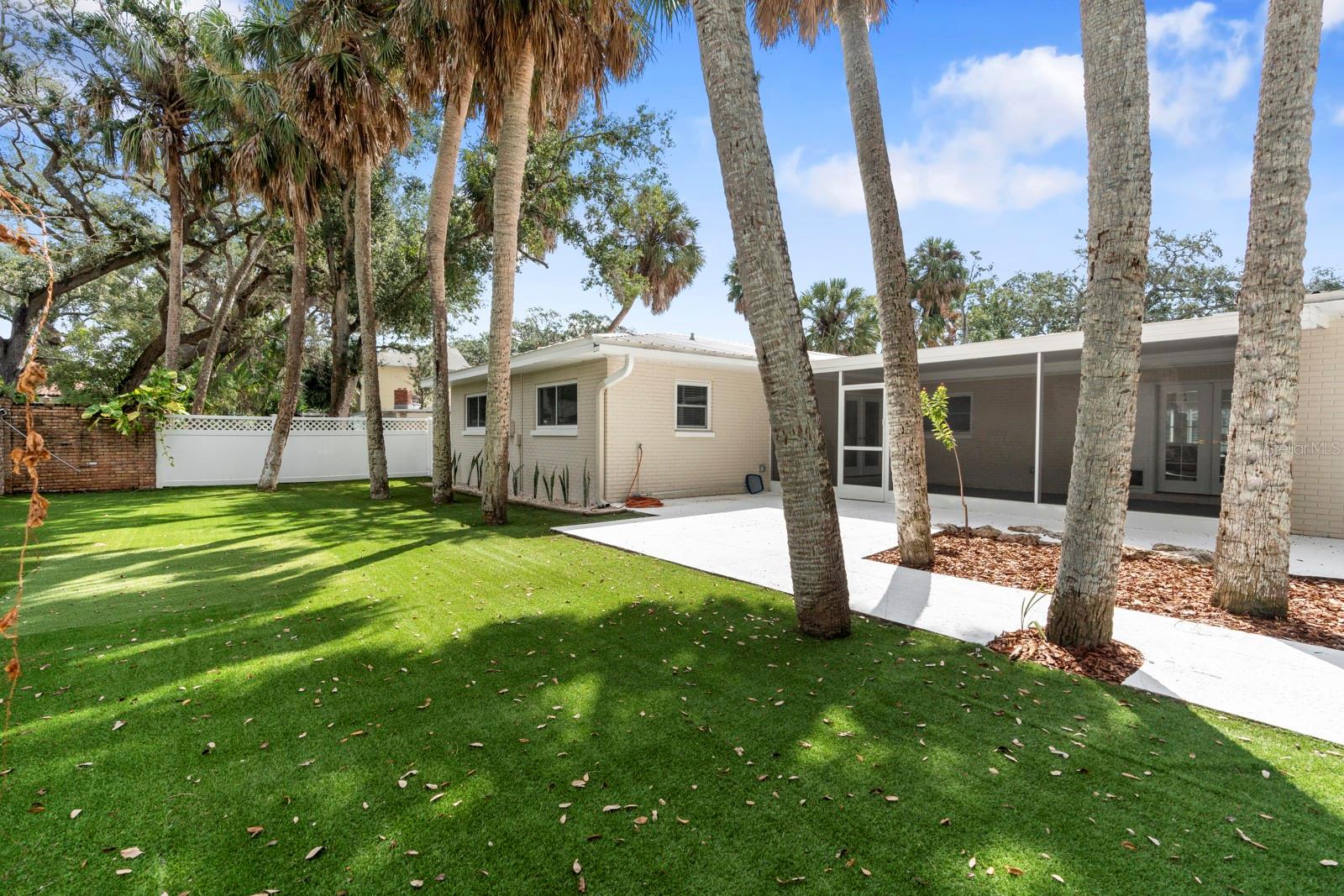 Image 59 of 68 For 4631 Sunset Boulevard