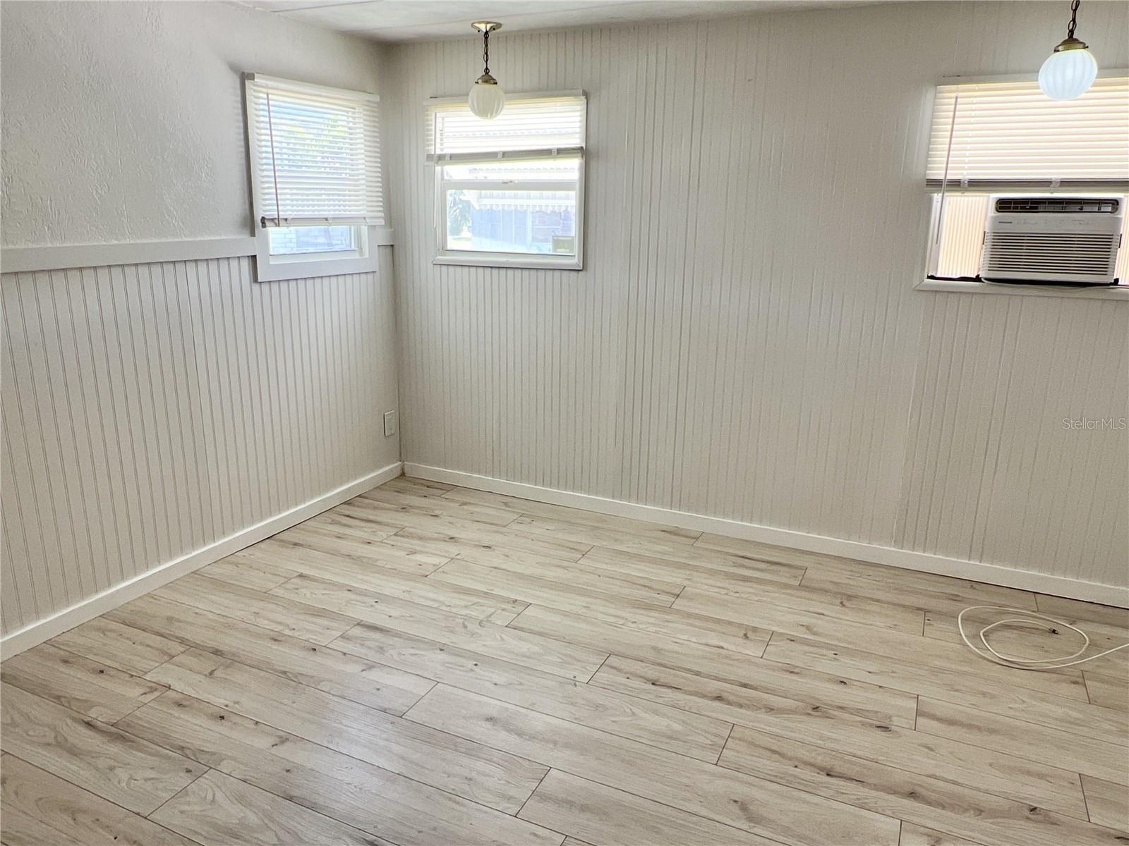 Image 14 of 21 For 333 Mount Richmond Avenue Ne 344