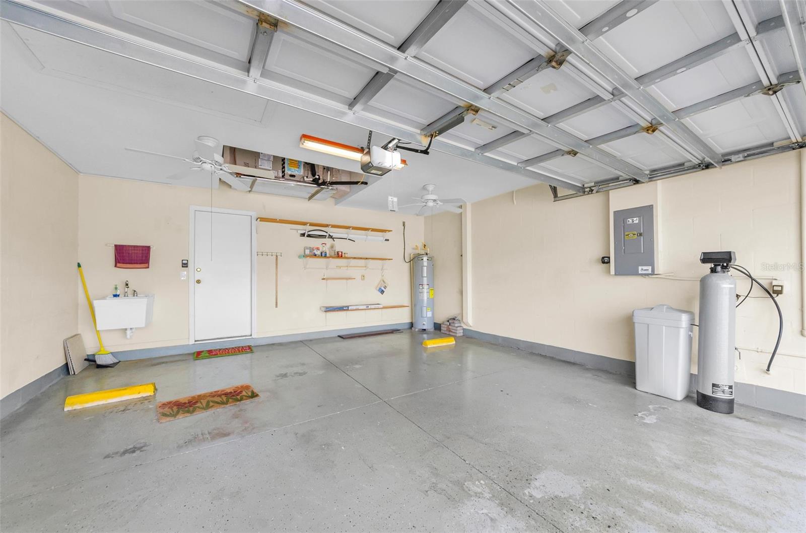 Image 34 of 47 For 10316 Sorenstam Drive