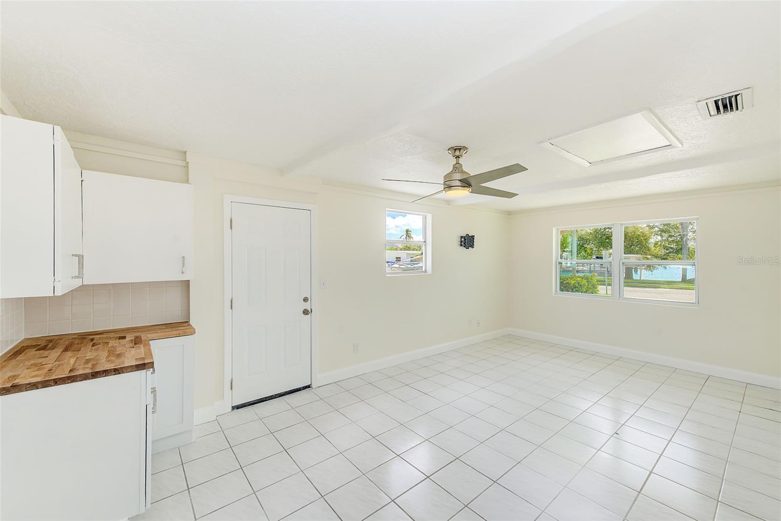 Image 14 of 29 For 178 175th Avenue E
