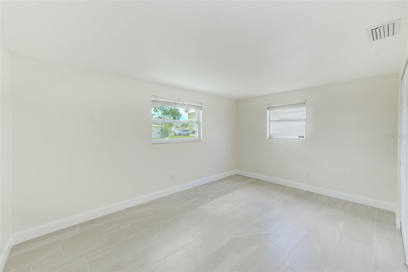 Image 19 of 29 For 178 175th Avenue E