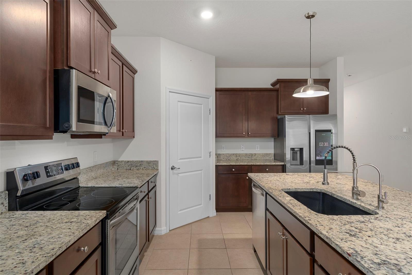 Image 13 of 50 For 12735 Eastpointe Drive