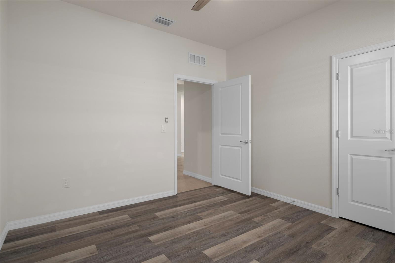 Image 30 of 50 For 12735 Eastpointe Drive