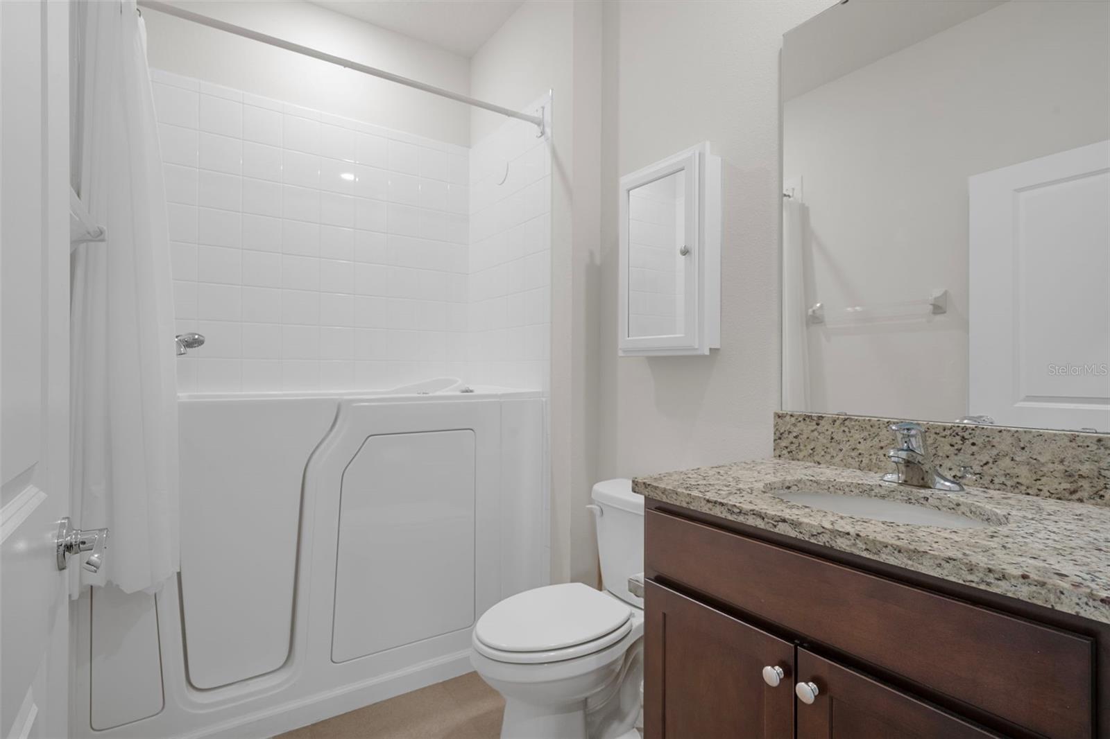 Image 33 of 50 For 12735 Eastpointe Drive