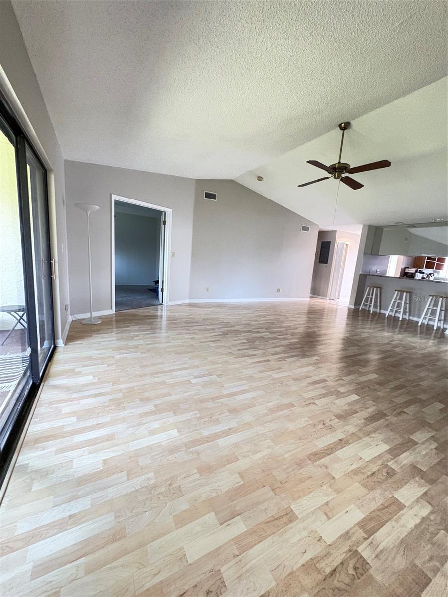 Image 24 of 30 For 1922 Whitney Way