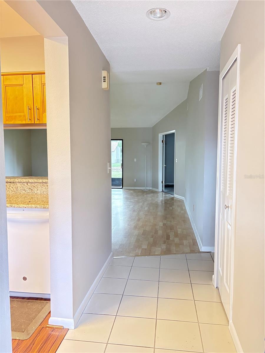 Image 6 of 30 For 1922 Whitney Way