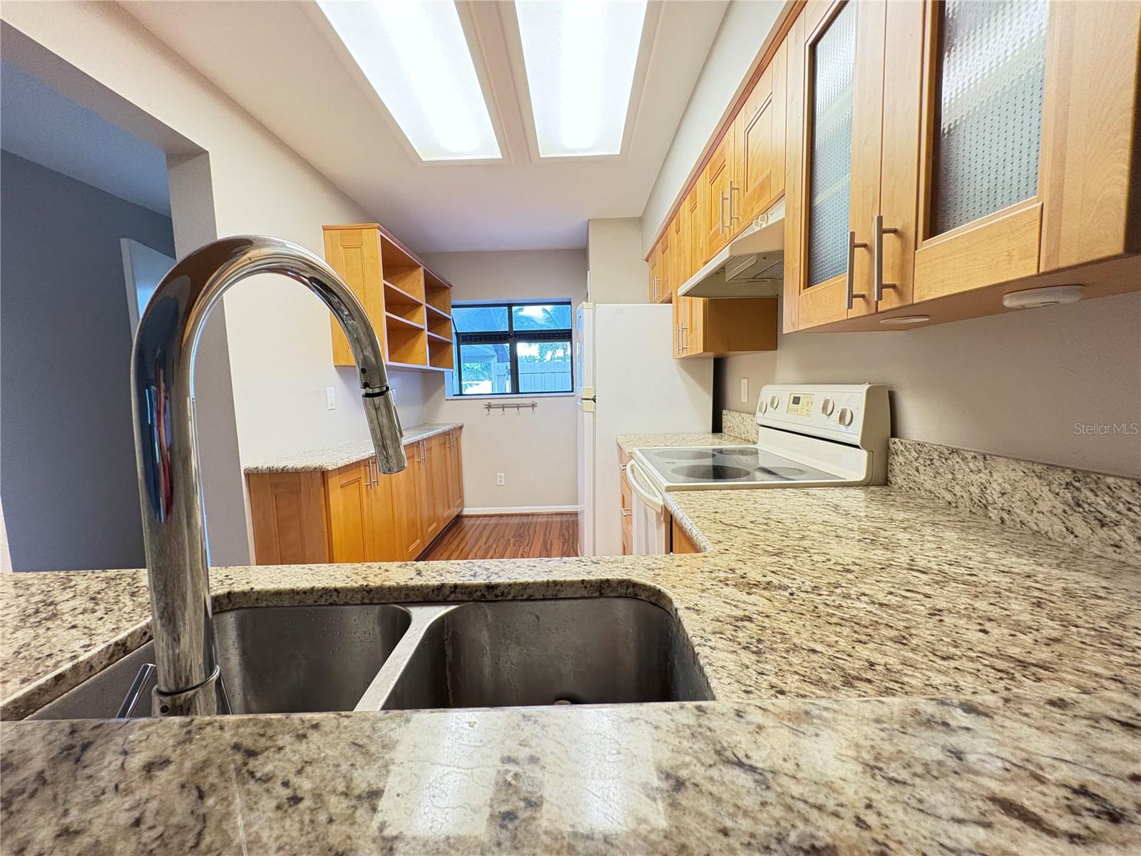 Image 7 of 30 For 1922 Whitney Way