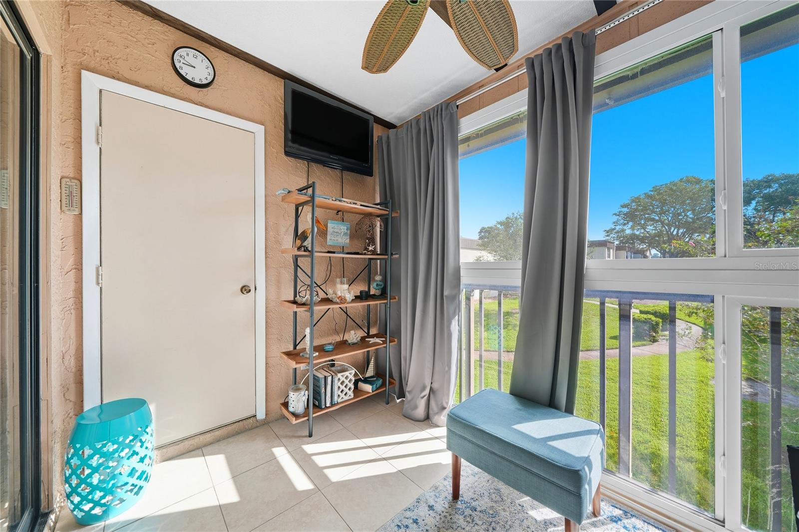 Image 16 of 29 For 2400 Winding Creek Boulevard 9-202