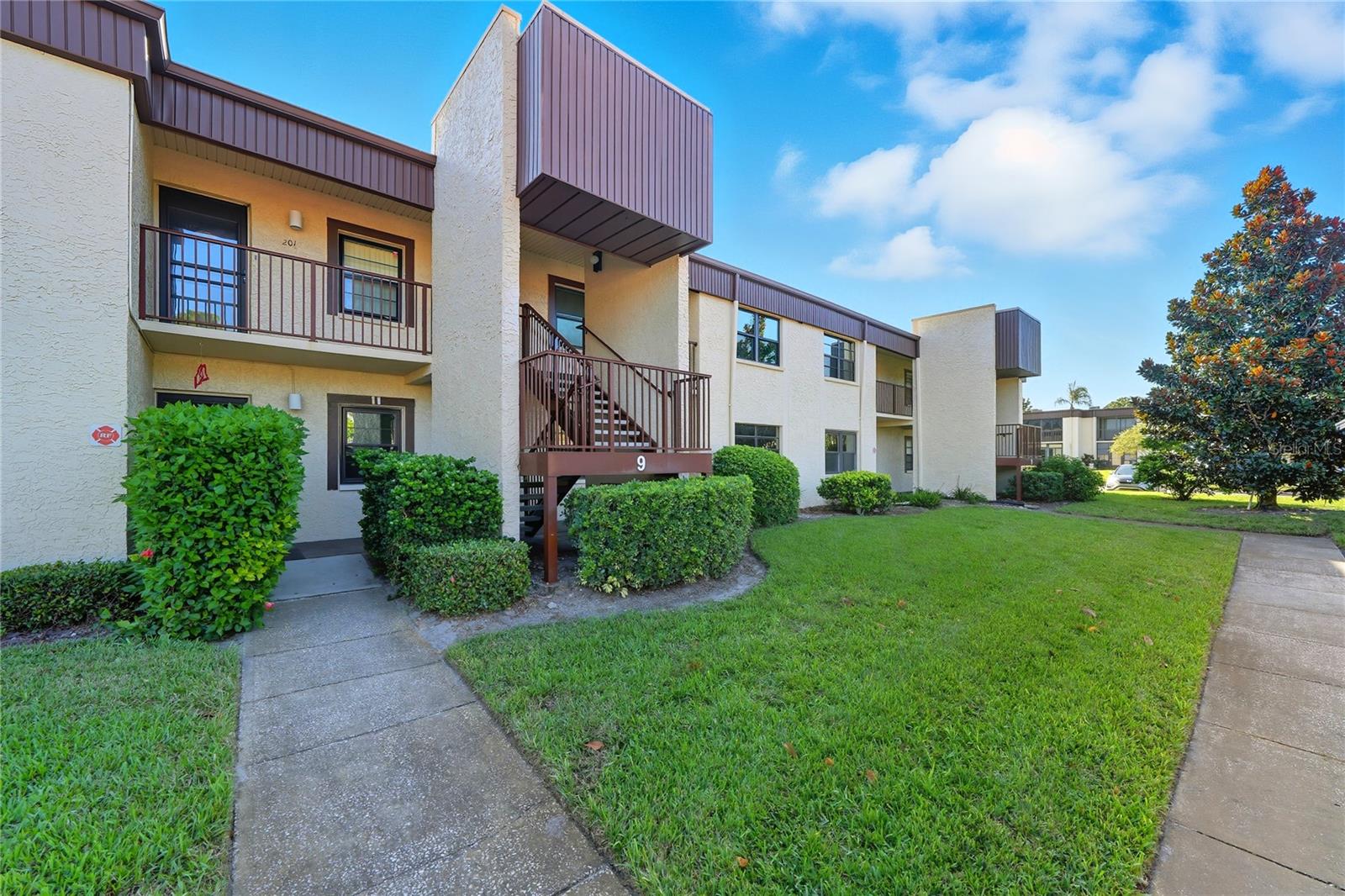 Image 17 of 29 For 2400 Winding Creek Boulevard 9-202