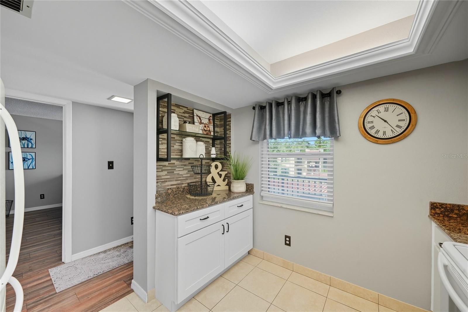 Image 6 of 29 For 2400 Winding Creek Boulevard 9-202