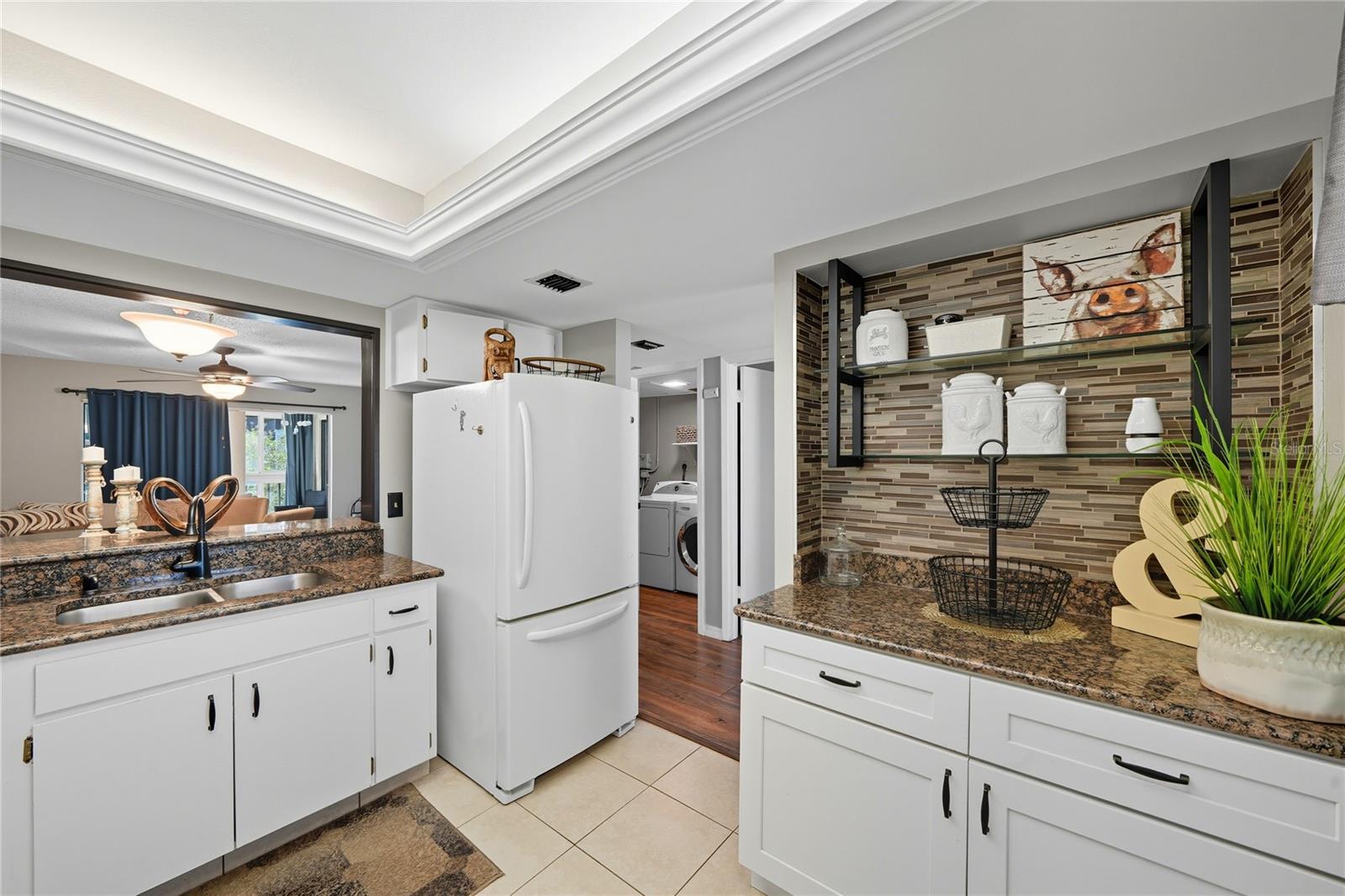Image 7 of 29 For 2400 Winding Creek Boulevard 9-202