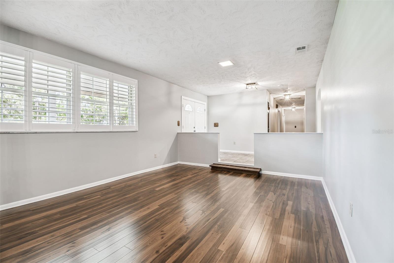 Image 19 of 98 For 10725 Dixon Drive