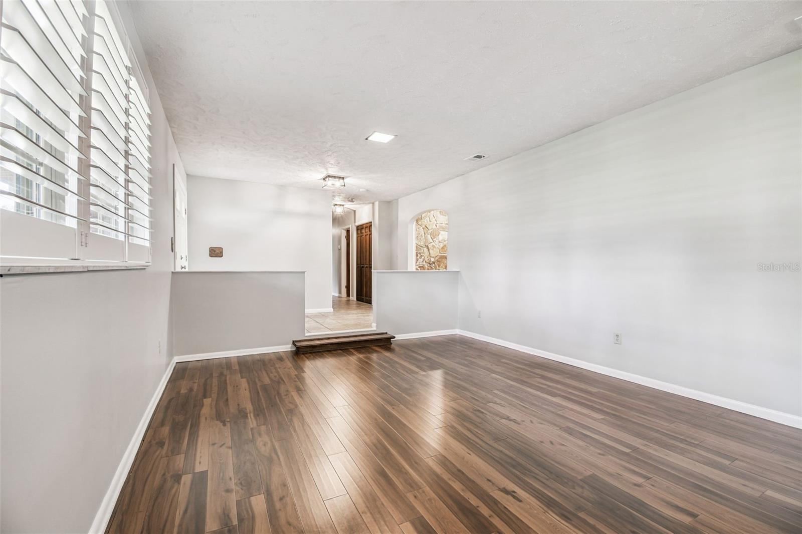 Image 20 of 98 For 10725 Dixon Drive