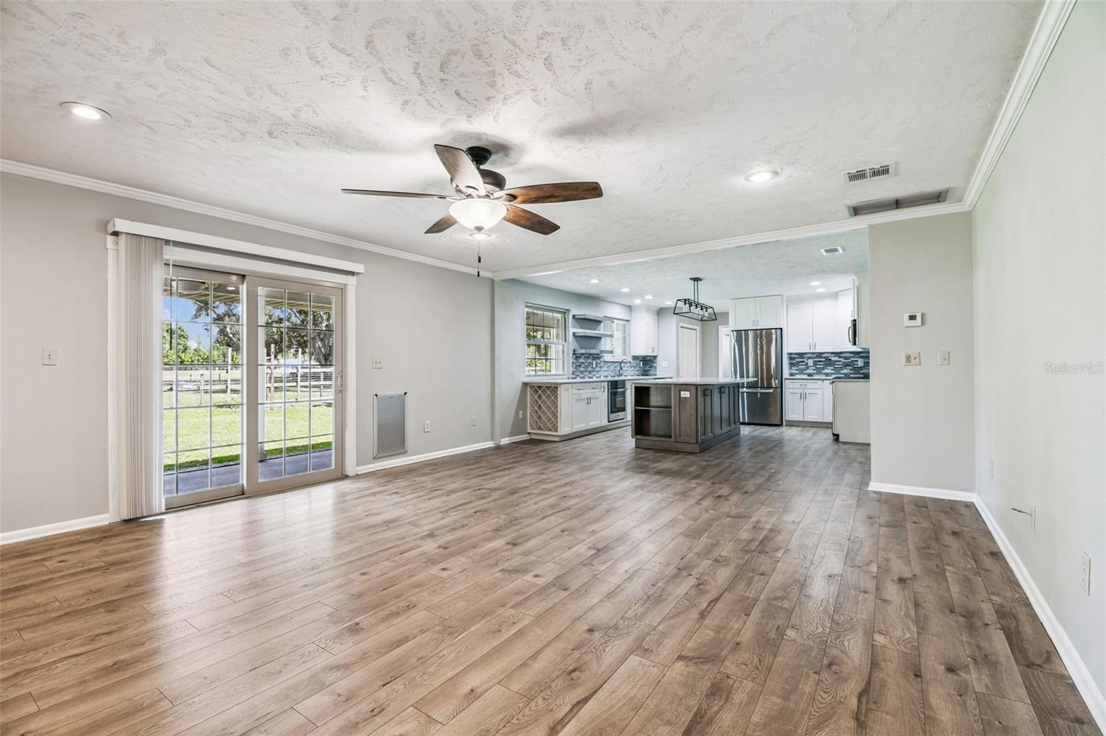 Image 37 of 98 For 10725 Dixon Drive