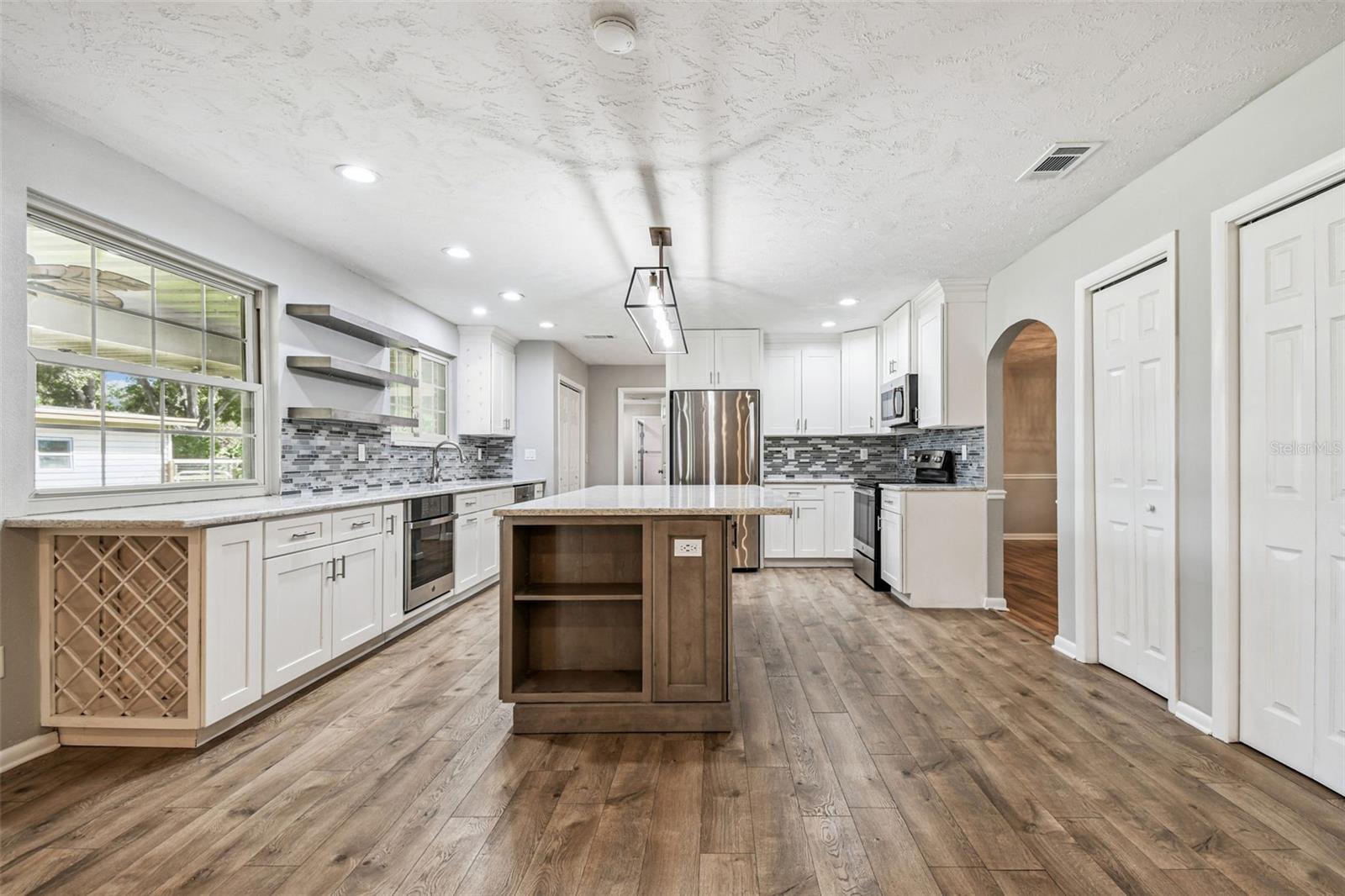 Image 38 of 98 For 10725 Dixon Drive