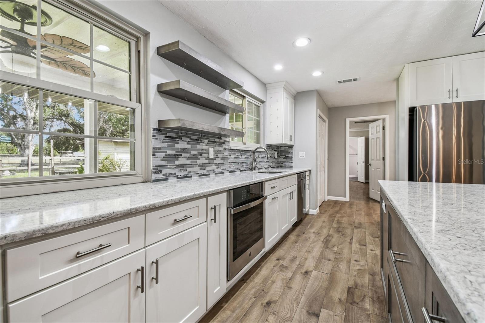 Image 40 of 98 For 10725 Dixon Drive