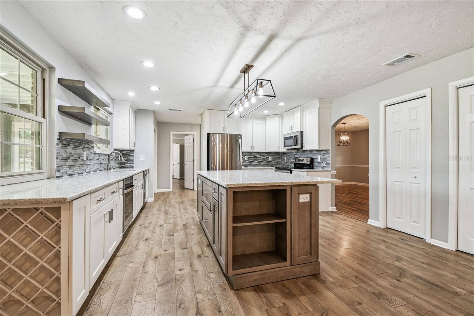 Image 43 of 98 For 10725 Dixon Drive