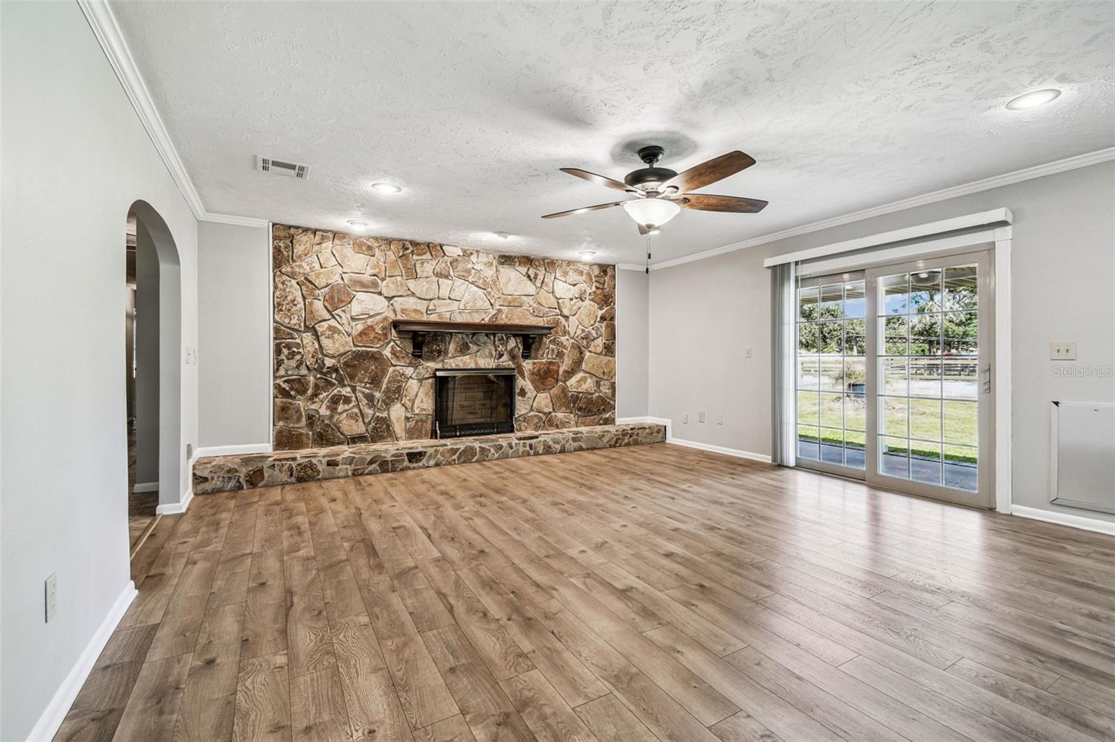 Image 48 of 98 For 10725 Dixon Drive