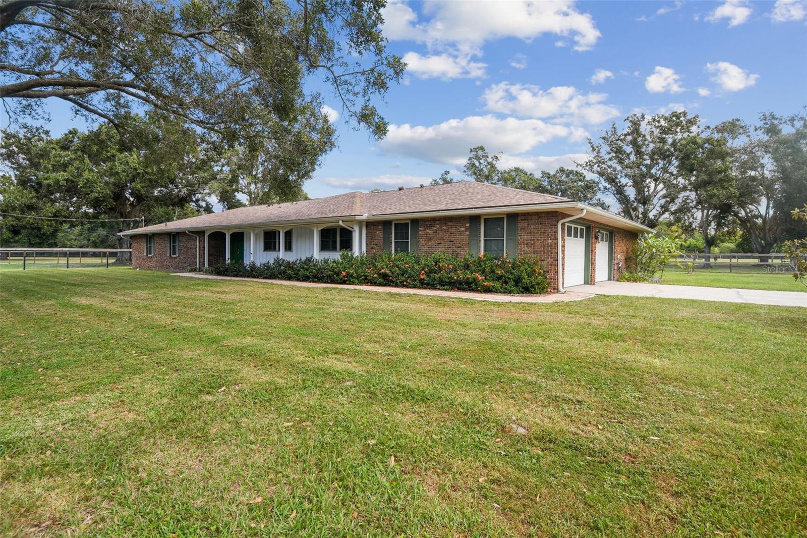 Image 5 of 98 For 10725 Dixon Drive