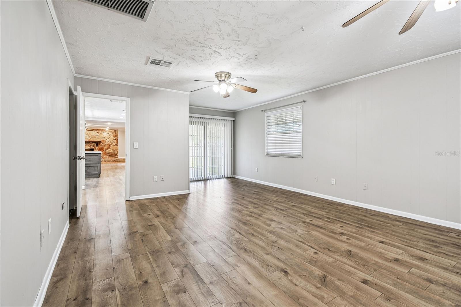 Image 55 of 98 For 10725 Dixon Drive