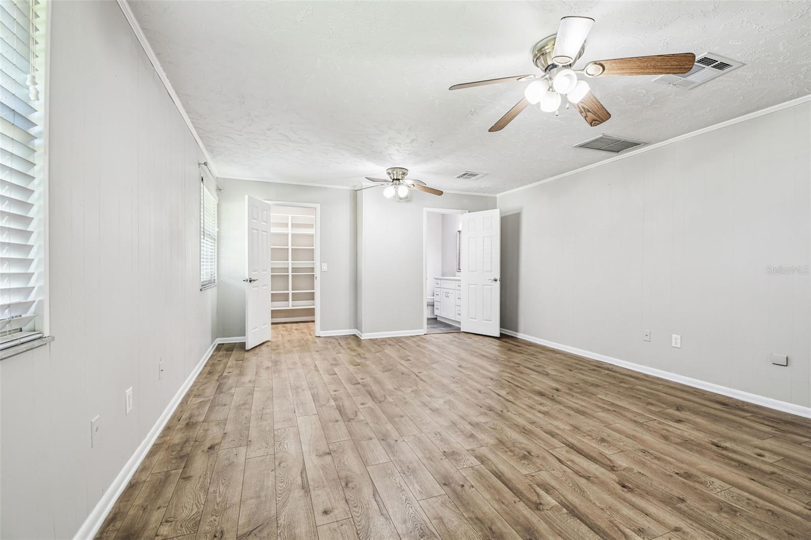 Image 56 of 98 For 10725 Dixon Drive