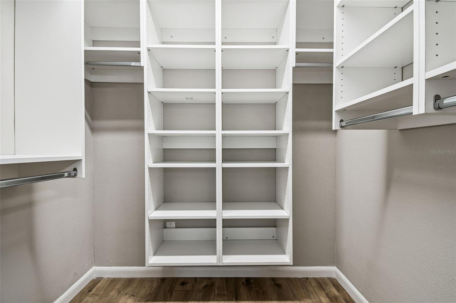 Image 60 of 98 For 10725 Dixon Drive