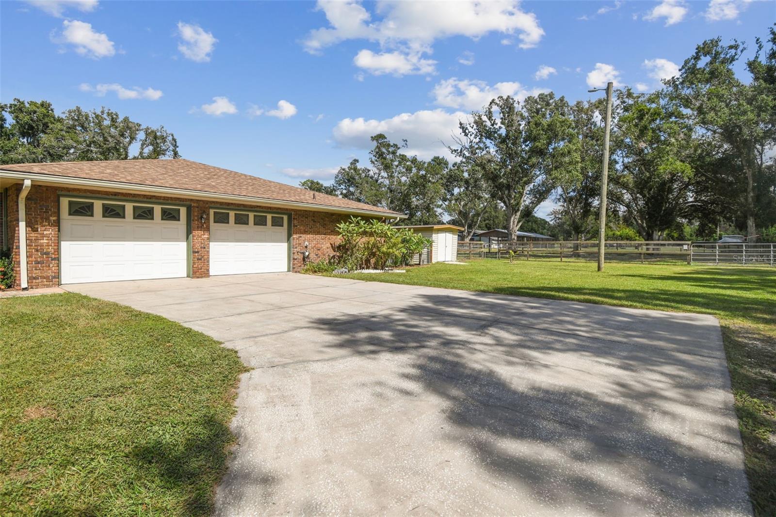 Image 8 of 98 For 10725 Dixon Drive