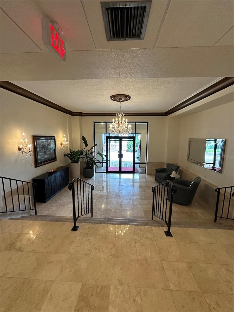 Image 9 of 19 For 2109 Bayshore Boulevard 602