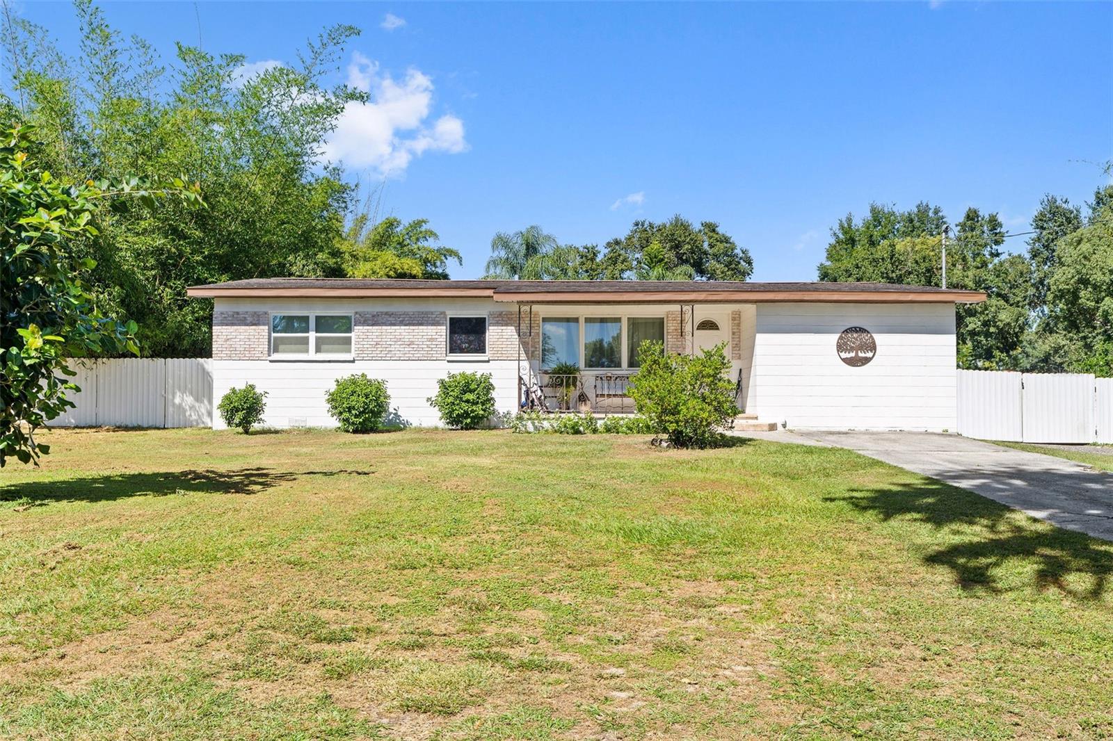 Details for 2010 Lee Drive, VALRICO, FL 33594