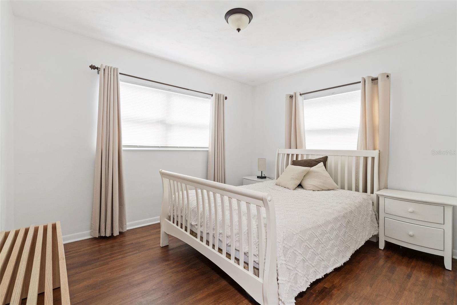 Image 15 of 32 For 2010 Lee Drive