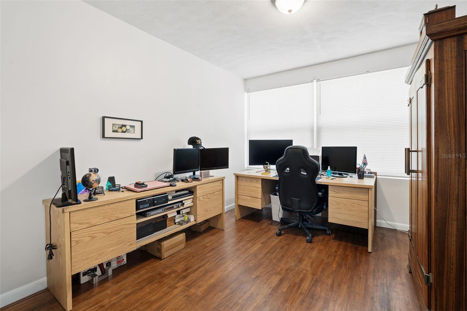 Image 20 of 32 For 2010 Lee Drive