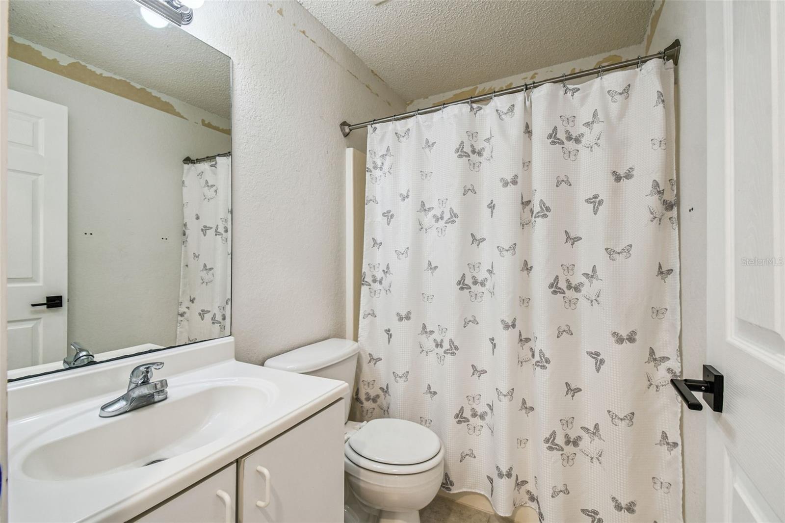 Listing photo id 39 for 2222 Champlain Avenue