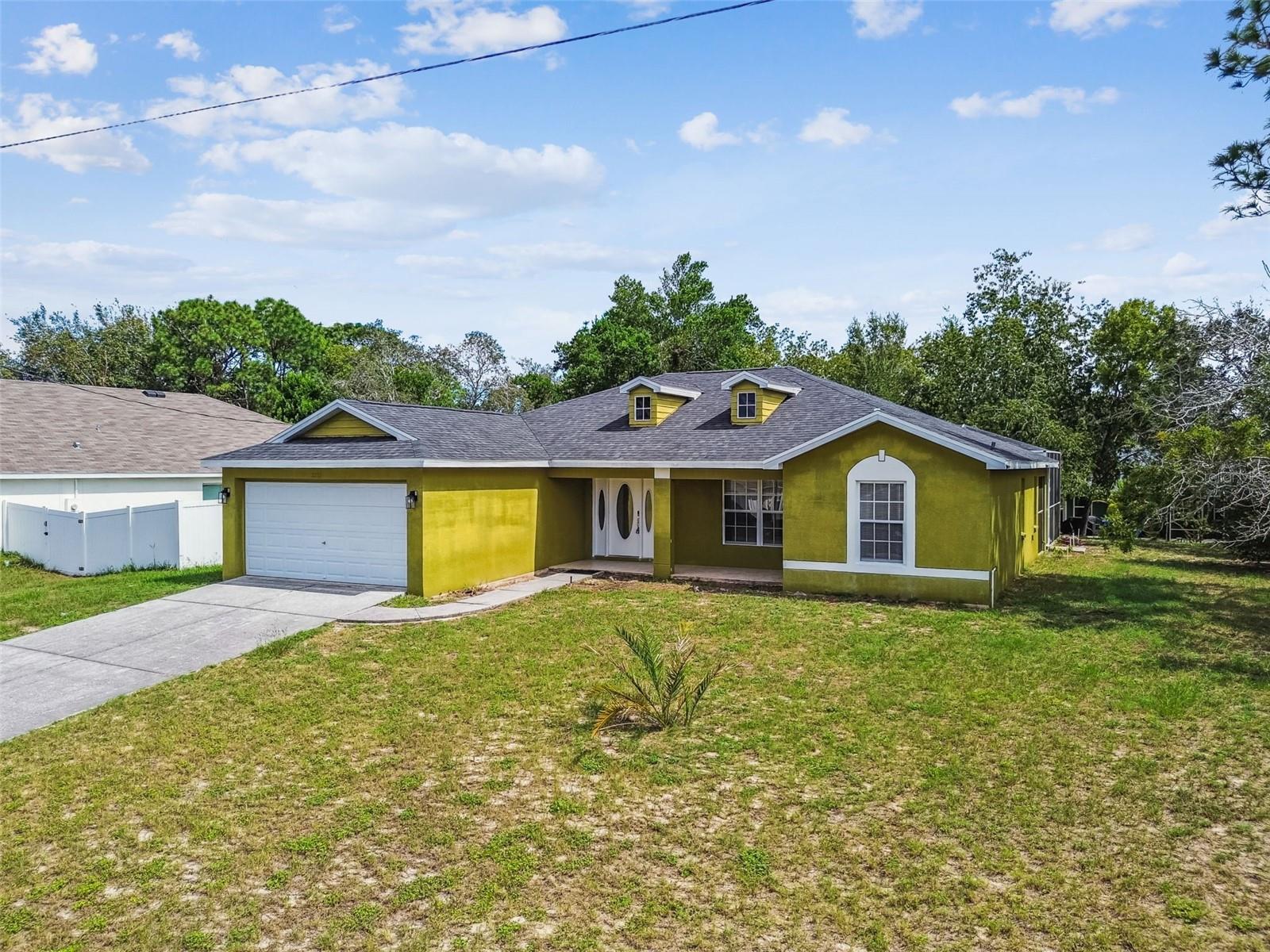 Listing photo id 54 for 2222 Champlain Avenue