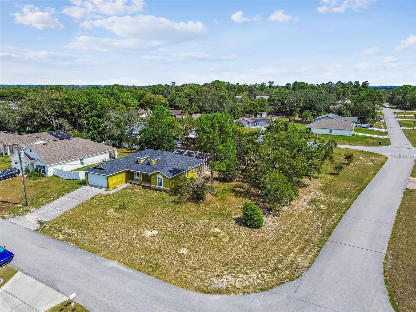 Listing photo id 59 for 2222 Champlain Avenue