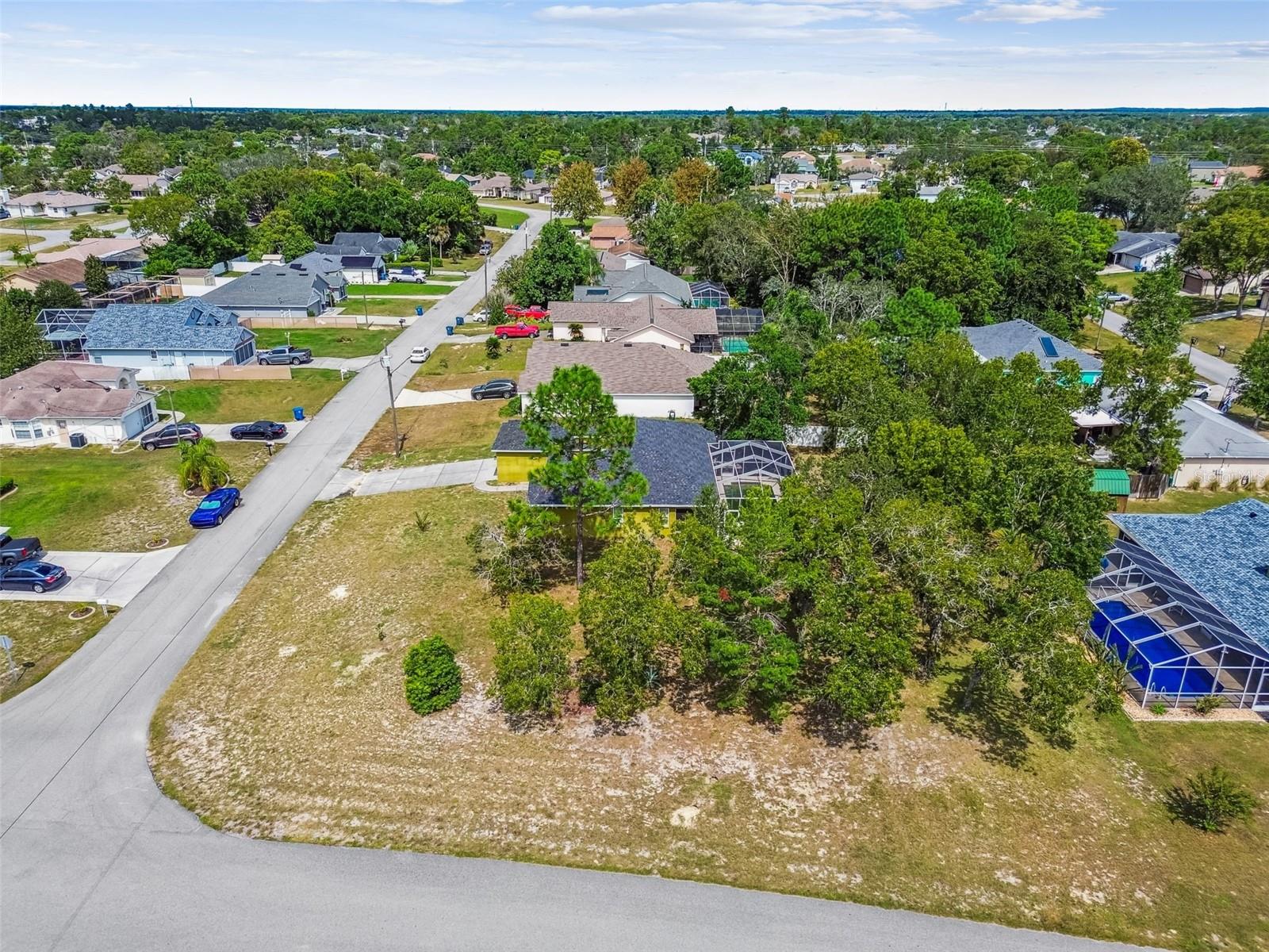 Listing photo id 63 for 2222 Champlain Avenue