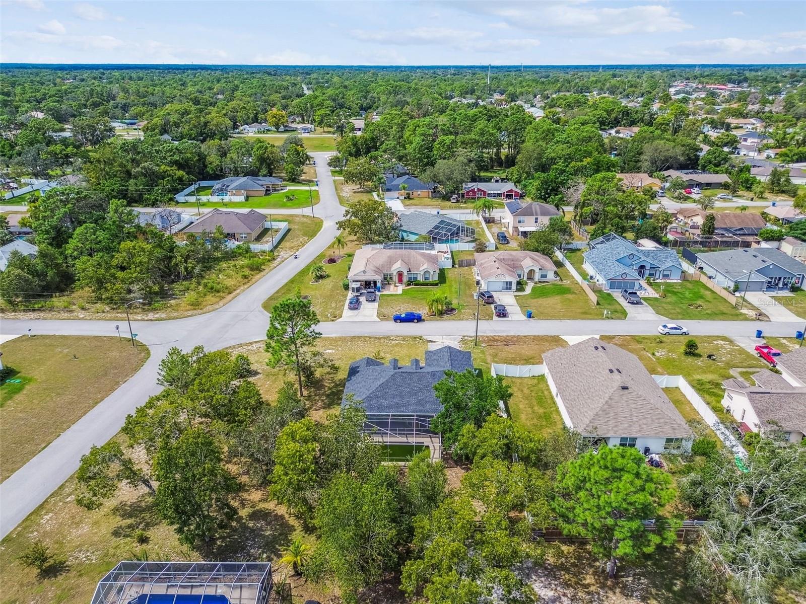 Listing photo id 69 for 2222 Champlain Avenue