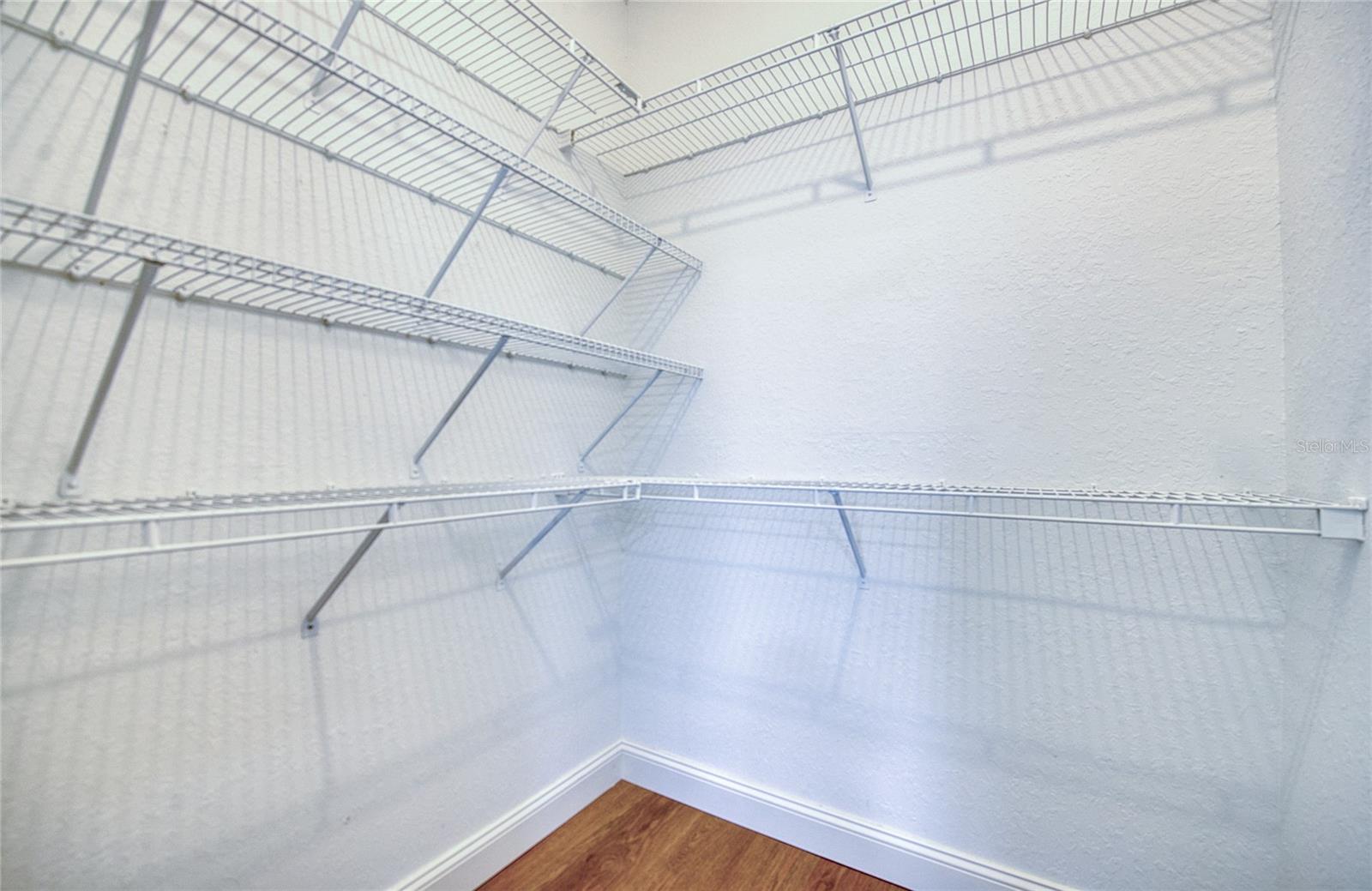 Image 26 of 54 For 13564 Oak Run Court