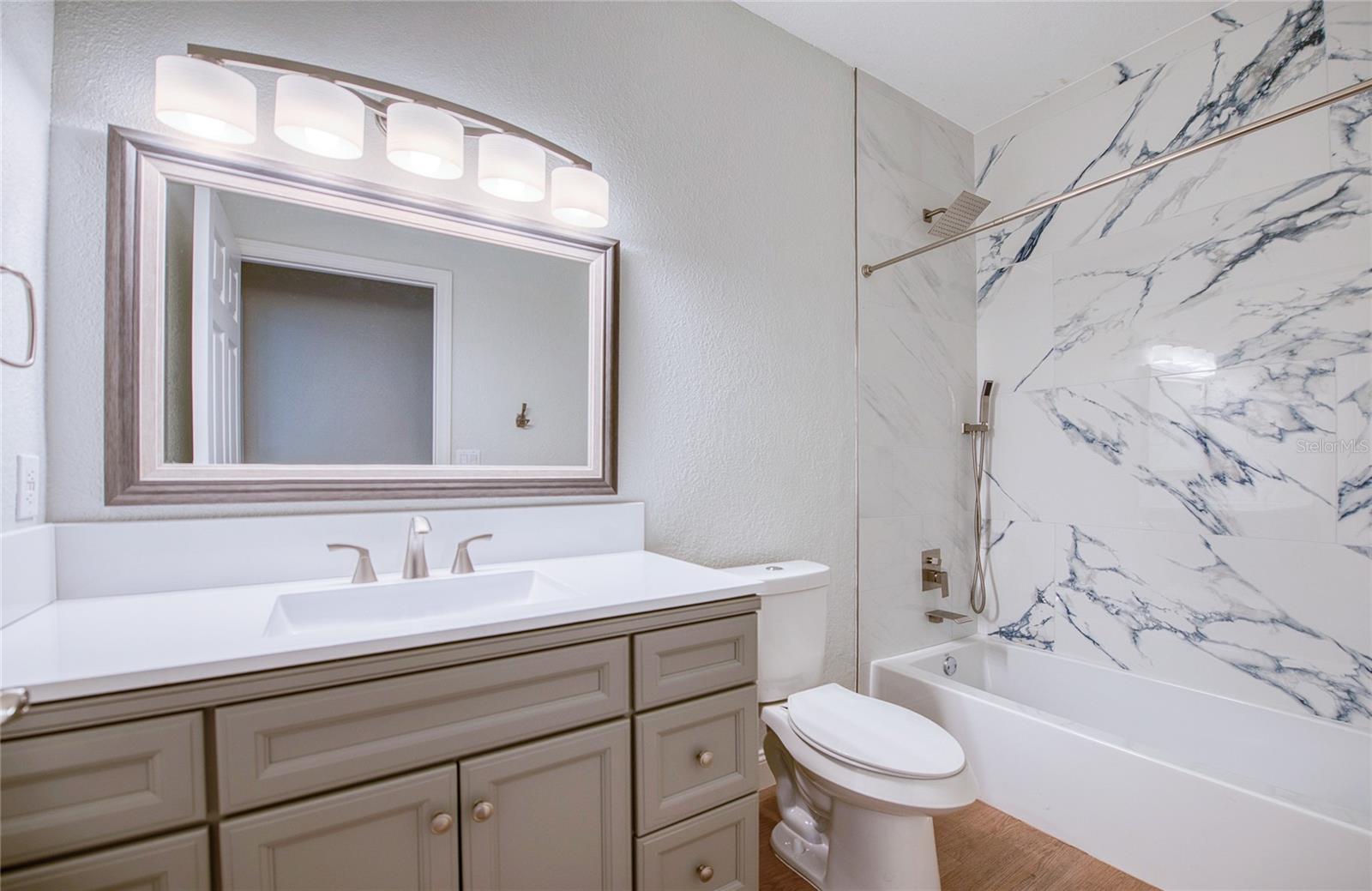 Image 27 of 54 For 13564 Oak Run Court