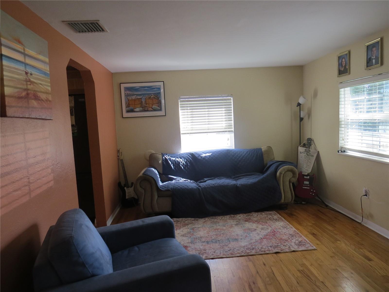 Image 15 of 36 For 4641 41st Avenue N